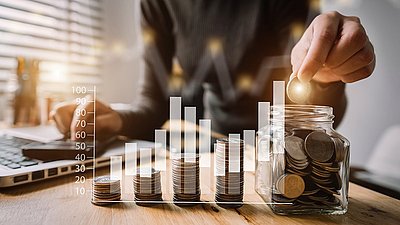 An der FH studieren lohnt sich: Ergebnisse der FH-Lohnstudie 2025