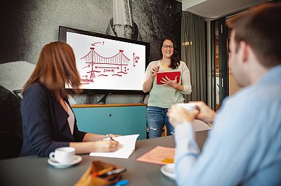 MINT-Fachkräfte im Fokus – zwei Porträts von Frauen der FFHS