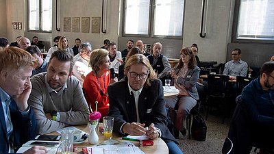 22. FFHS-Business Breakfast: Zukunftsszenarien mit Blockchain