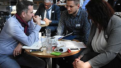 21. FFHS Business Breakfast: Unlocking ideas – wie Innovationen fliegen lernen.