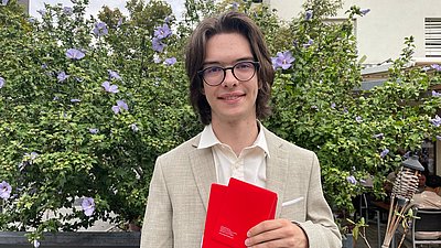 Eric Studer für jahrgangsbesten Lehrabschluss ausgezeichnet