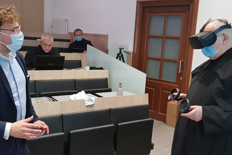 Seminar an der Universität Sant’Anselmo Übungen zur kombinierten Präsenz- und Online-Lehre